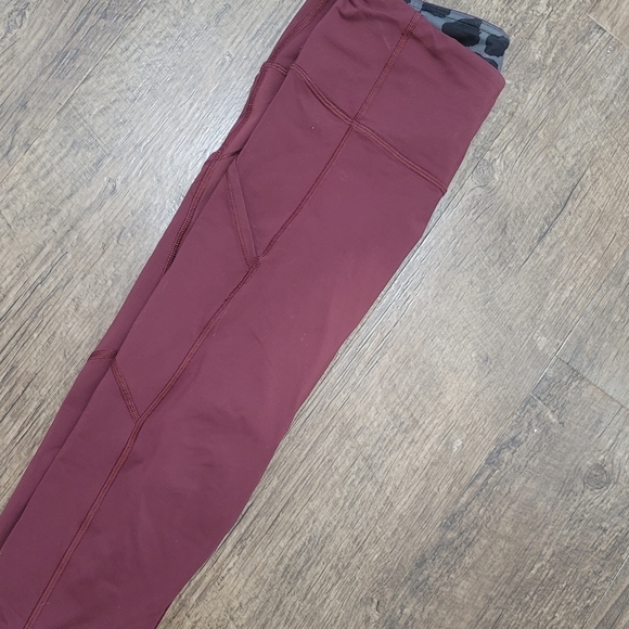 Lululemon leggings - Picture 5 of 7